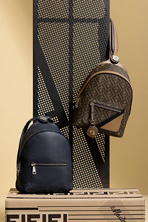 استمتع برحلات الصيف مع حقيبة Fendi Chiodo